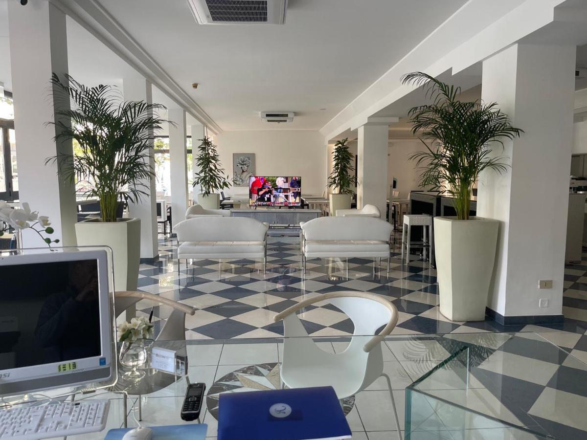 Athena Hotel 3*